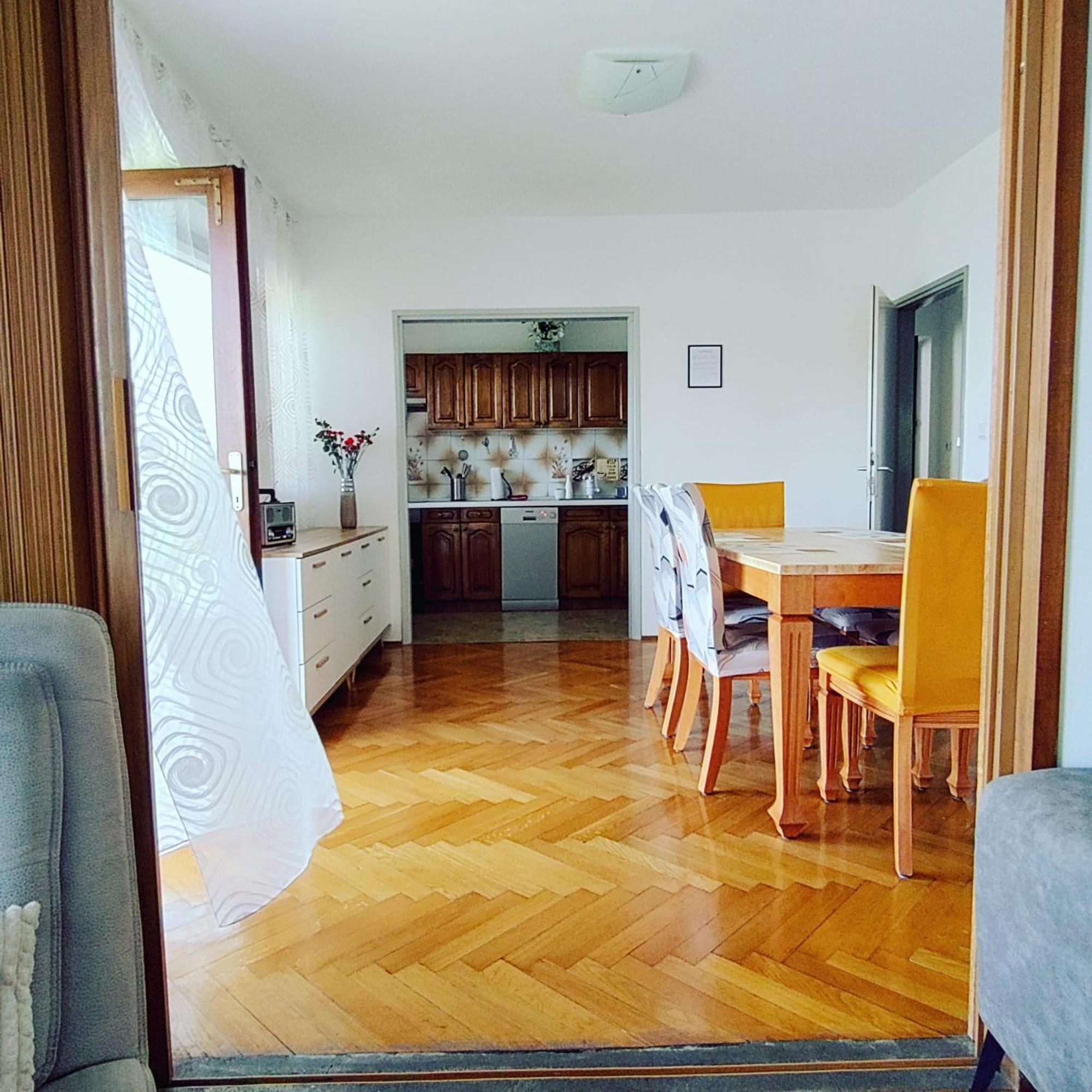 Apartment Mlija Omis Exterior photo